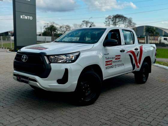 TOYOTA HILUX 2.8 D-4D TURBO DIESEL CD POWER PACK 4X4 AUTOMÁTICO